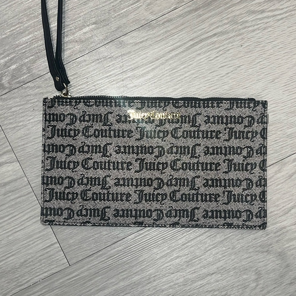 New Juicy Couture Wristlet Wallet/ clutch + Juicy Key ring.